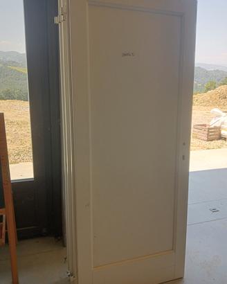 Porte in legno pieno massiccio 