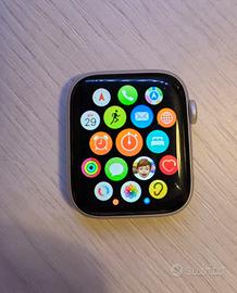 Apple watch serie 6 44mm (Silver aluminium case)