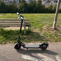 Monopattino ninebot