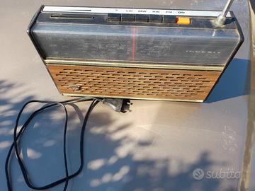 radio antica Indesit R15