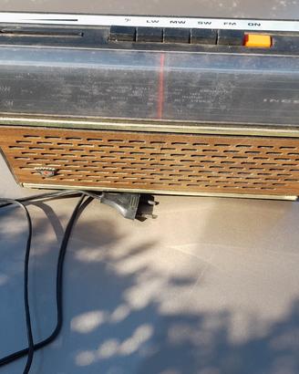 radio antica Indesit R15