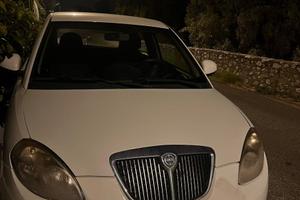 Lancia Ypsilon 2010