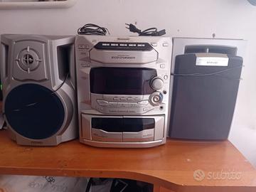 Stereo panasonic e due casse