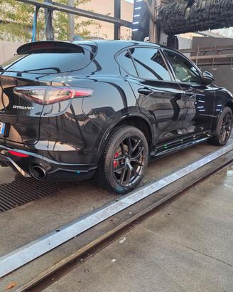 Alfa Romeo Stelvio 2.0 280cv