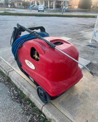 Idropulitrice professionale acqua calda