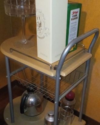 Carrello portavivande in legno