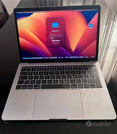 Macbook Pro 13" (2017) 16gb RAM 500 gb SSD