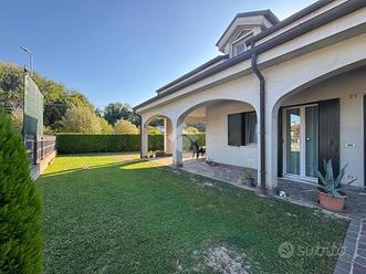 VILLA SINGOLA A VESCOVANA