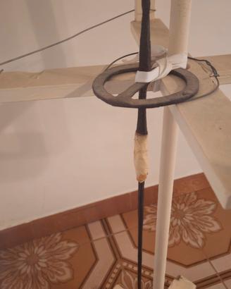 Antico fuso da filatura in ferro 