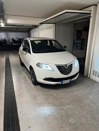 Lancia Ypsilon 1.2 neopatentati