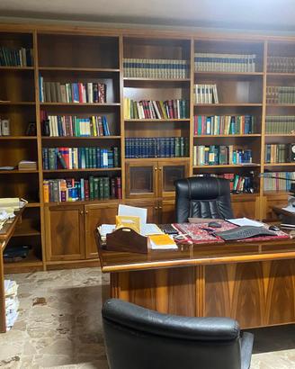 Libreria in legno noce nazionale