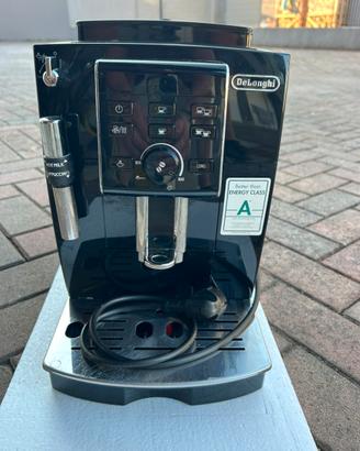 Macchina caffe de longhi  ecam 23.125 b