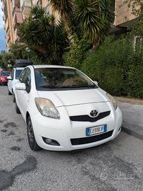 Toyota Yaris 1.0 Benzina – Idonea Neopatentati!