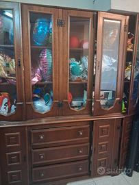 Credenza classica in legno con vetrina buono stato