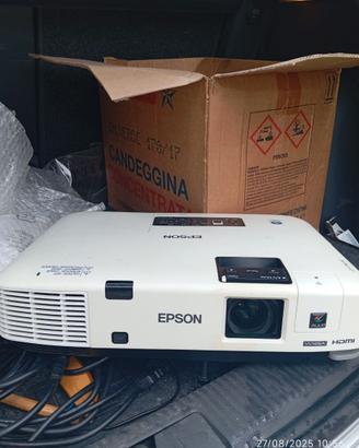 Proiettore epson LCD professionale con telo