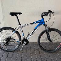 Bicicletta mtb 26