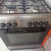 Cucina a gas Beko con forno elettrico ventilato