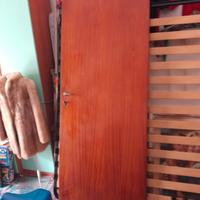 porta interna in noce con serratura e chiave 