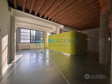 NEGOZIO ESCLUSIVO IN GALLERIA A SCHIO