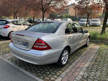 MERCEDES C220