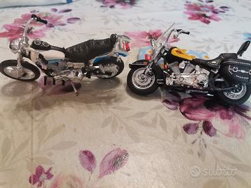 2 modellini moto Harley Davidson Maisto Giocati 