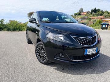 Lancia Ypsilon 1.0 FireFly 5 porte S&S Hybrid Gold