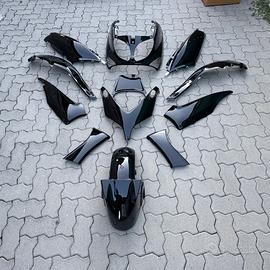 KIT CARENE IN O-F-F-E-R-T-A TMAX 01 07 NERO LUCIDO