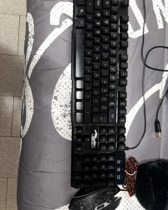 Mouse e tastiera da gaming
