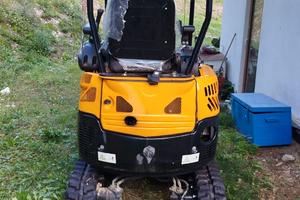 ESCAVATORE JPC HT18