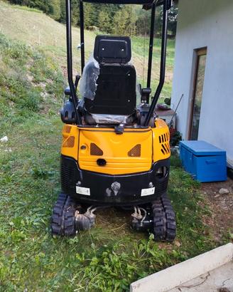 ESCAVATORE JPC HT18