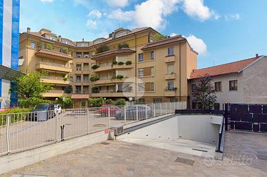 2 LOCALI A SARONNO