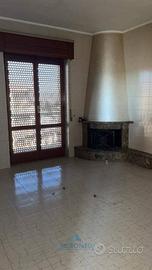 Appartamento di 300 m² con 5 locali a Frattamaggio