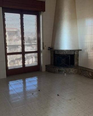 Appartamento di 300 m² con 5 locali a Frattamaggio