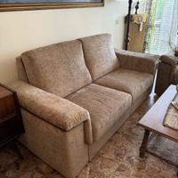 Divano a 3 posti in velluto più due poltrone