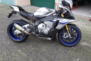 Yamaha R1 M