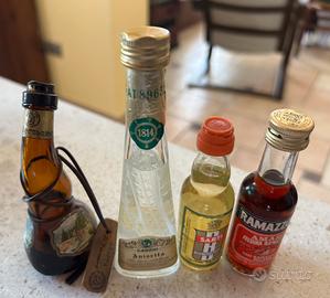 Bottiglie mignon collezione Liquore. Vintage.