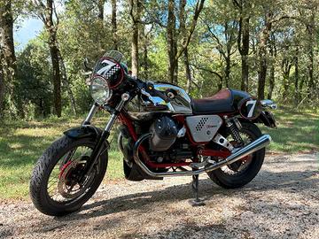 Moto Guzzi V7 Racer 750