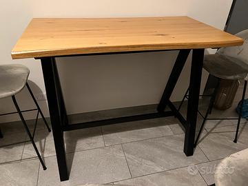 Tavolo bar con 4 sgabelli