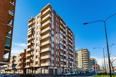 2 LOCALI A TORINO