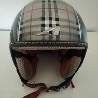 Casco nero scozzese di Astone KSR