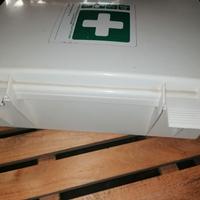 cassetta pronto soccorso vuota da muro