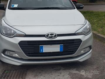 HYUNDAI  i20 1.1 CRDI,  Grigio chiaro, 5 p.