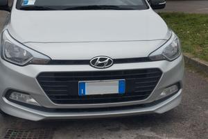 HYUNDAI  i20 1.1 CRDI,  Grigio chiaro, 5 p.
