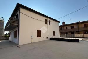 PORZIONE DI QUADRIFAMILIARE A REZZATO
