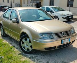 VOLKSWAGEN Bora - 2001