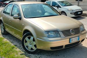 VOLKSWAGEN Bora - 2001