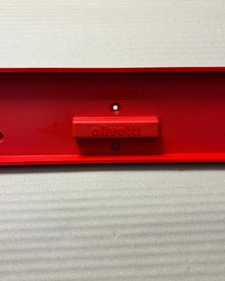 Macchina da scrivere Olivetti Valentine spalla