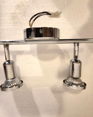Lampadario barra a soffitto con faretti a snodo
