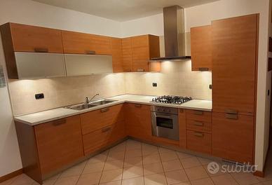 MAISTRI cucina ker faggio, top arabesco laminato
