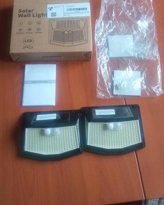 N°2 lampade solari da parete